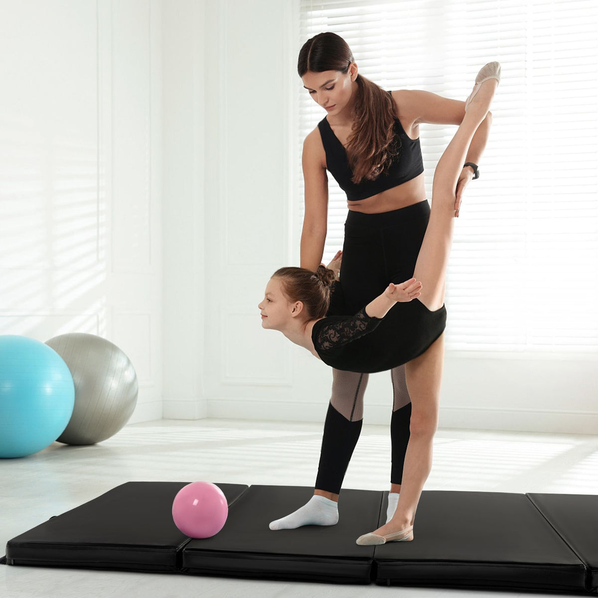 Folding Gymnastics Mat with Carry Handles Hook and Loop Fasteners